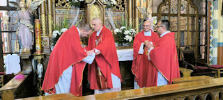 Obraz zawieraj�cy osoba, ubrania, szata, duchowie�stwo

Zawarto�� wygenerowana przez sztuczn� inteligencj� mo�e by� niepoprawna.