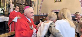 Obraz zawieraj�cy osoba, ubrania, szata, kult

Zawarto�� wygenerowana przez sztuczn� inteligencj� mo�e by� niepoprawna.