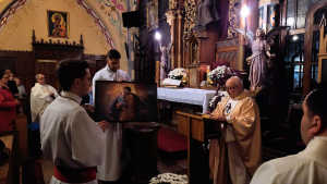 Obraz zawieraj�cy osoba, wewn�trz, osoby, grupa

Opis wygenerowany automatycznie