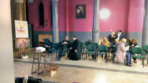 Obraz zawieraj�cy wewn�trz

Opis wygenerowany automatycznie