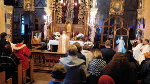 Obraz zawieraj�cy wewn�trz

Opis wygenerowany automatycznie