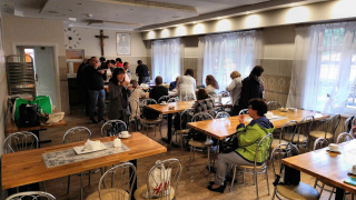 Obraz zawieraj�cy wewn�trz, sufit, kuchnia, pod�o�e

Opis wygenerowany automatycznie