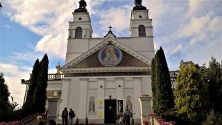 Obraz zawieraj�cy chmura, na wolnym powietrzu, niebo, budynek

Opis wygenerowany automatycznie