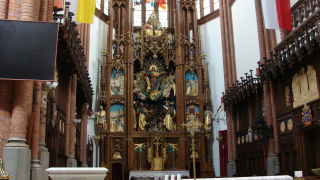 Obraz zawieraj�cy miejsce mod��w, �wi�te miejsca, �wi�tynia, w pomieszczeniu

Opis wygenerowany automatycznie