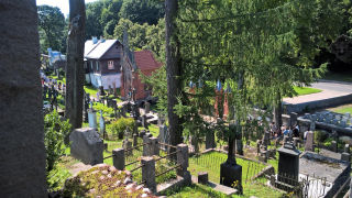 Obraz zawieraj�cy cmentarz, gr�b, na wolnym powietrzu, pogrzeb

Opis wygenerowany automatycznie