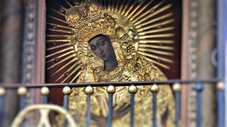 Obraz zawieraj�cy statua, na wolnym powietrzu, d�te, br�z

Zawarto�� wygenerowana przez sztuczn� inteligencj� mo�e by� niepoprawna.