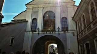 Obraz zawieraj�cy na wolnym powietrzu, niebo, budynek, Architektura �redniowieczna

Opis wygenerowany automatycznie