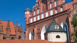 Obraz zawieraj�cy na wolnym powietrzu, budynek, niebo, okno

Opis wygenerowany automatycznie