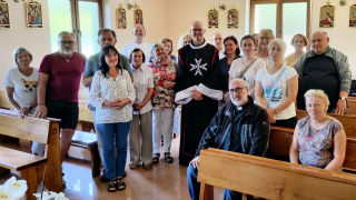 Obraz zawieraj�cy ubrania, osoba, w pomieszczeniu, kobieta

Opis wygenerowany automatycznie