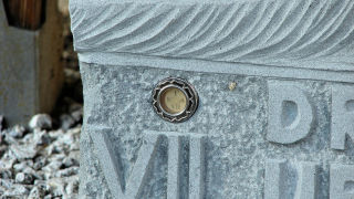 Obraz zawieraj�cy na wolnym powietrzu, budynek, ziemia, ska�a

Opis wygenerowany automatycznie