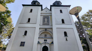 Obraz zawieraj�cy na wolnym powietrzu, budynek, niebo, drzewo

Opis wygenerowany automatycznie