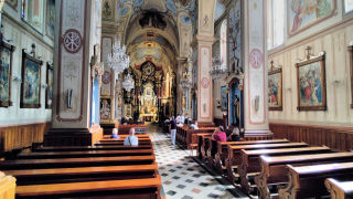 Obraz zawieraj�cy kaplica, meble, katedra, �wi�te miejsca

Opis wygenerowany automatycznie