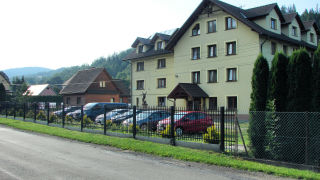 Obraz zawieraj�cy na wolnym powietrzu, budynek, dom, niebo

Opis wygenerowany automatycznie