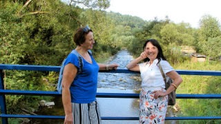 Obraz zawieraj�cy ubrania, na wolnym powietrzu, osoba, drzewo

Opis wygenerowany automatycznie