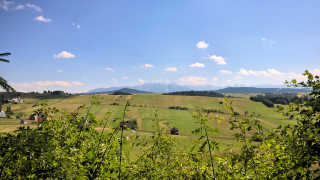 Obraz zawieraj�cy trawa, niebo, zewn�trzne, pole

Opis wygenerowany automatycznie