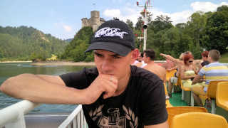 Obraz zawieraj�cy niebo, osoba, zewn�trzne, m�czyzna

Opis wygenerowany automatycznie