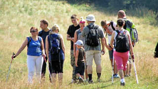 Obraz zawieraj�cy trawa, zewn�trzne, osoba, zawody lekkoatletyczne

Opis wygenerowany automatycznie