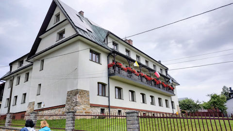 Obraz zawieraj�cy niebo, na wolnym powietrzu, budynek, chmura

Opis wygenerowany automatycznie