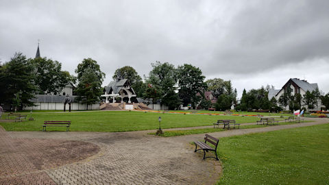 Obraz zawieraj�cy na wolnym powietrzu, chmura, trawa, niebo

Opis wygenerowany automatycznie