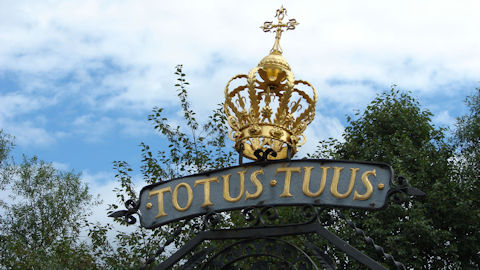 Obraz zawieraj�cy tekst, na wolnym powietrzu, niebo, chmura

Opis wygenerowany automatycznie