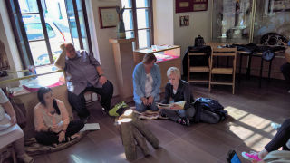 Obraz zawieraj�cy wewn�trz, st� w jadalni

Opis wygenerowany automatycznie