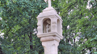 Obraz zawieraj�cy drzewo, zewn�trzne, budynek, wie�a

Opis wygenerowany automatycznie