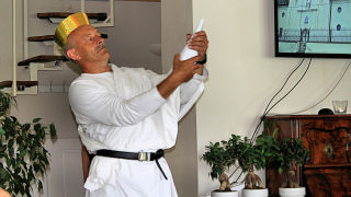 Obraz zawieraj�cy wewn�trz, osoba, �ciana, �yj�cy

Opis wygenerowany automatycznie