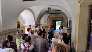 Obraz zawieraj�cy osoba, osoby, grupa, �uk

Opis wygenerowany automatycznie