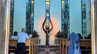 Obraz zawieraj�cy tekst, wewn�trz

Opis wygenerowany automatycznie