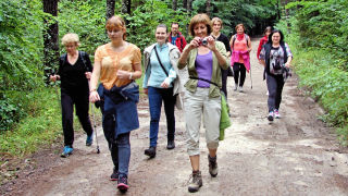 Obraz zawieraj�cy drzewo, pod�o�e, zewn�trzne, trawa

Opis wygenerowany automatycznie