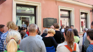 Obraz zawieraj�cy osoba, osoby, zewn�trzne, grupa

Opis wygenerowany automatycznie