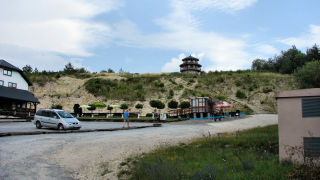 Obraz zawieraj�cy niebo, zewn�trzne, trawa, zaparkowane

Opis wygenerowany automatycznie