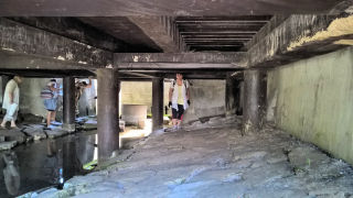 Obraz zawieraj�cy budynek, kamie�

Opis wygenerowany automatycznie