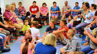 Obraz zawieraj�cy osoba, sport, grupa, t�um

Opis wygenerowany automatycznie