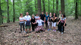 Obraz zawieraj�cy drzewo, zewn�trzne, pod�o�e, las

Opis wygenerowany automatycznie