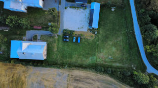 Obraz zawieraj�cy drzewo, dom, zrzut ekranu, na wolnym powietrzu

Zawarto�� wygenerowana przez AI mo�e by� niepoprawna.