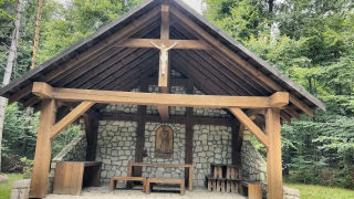 Obraz zawieraj�cy na wolnym powietrzu, drzewo, budynek, drewno

Zawarto�� wygenerowana przez AI mo�e by� niepoprawna.