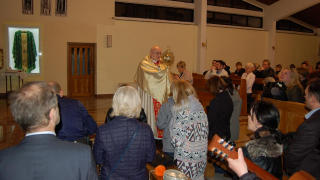 Obraz zawieraj�cy ubrania, osoba, cz�owiek, kobieta

Opis wygenerowany automatycznie