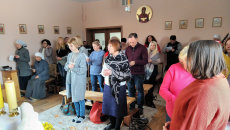 Obraz zawieraj�cy osoba, wewn�trz, osoby, grupa

Opis wygenerowany automatycznie