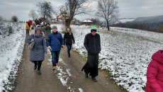 Obraz zawieraj�cy zewn�trzne, pod�o�e, osoba, przyroda

Opis wygenerowany automatycznie