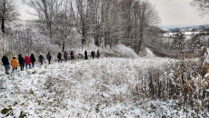 Obraz zawieraj�cy zewn�trzne, �nieg, trawa, pole

Opis wygenerowany automatycznie