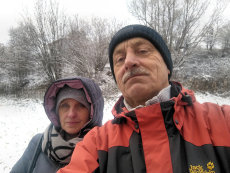 Obraz zawieraj�cy zewn�trzne, drzewo, osoba, pozuj�cy

Opis wygenerowany automatycznie