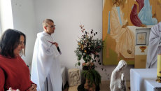 Obraz zawieraj�cy osoba, �ciana, wewn�trz, gra

Opis wygenerowany automatycznie