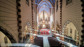 Obraz zawieraj�cy budynek, �uk

Opis wygenerowany automatycznie